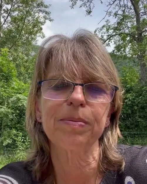 Formation soins énergétiques pour animaux : Françoise, en vidéo